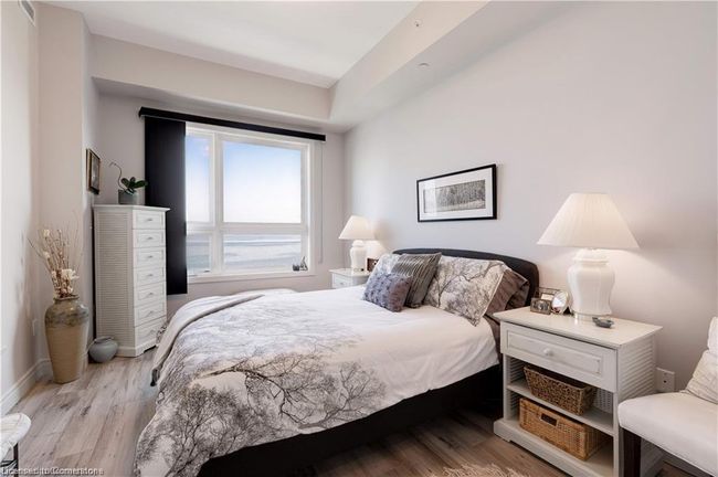 404 - 35 Southshore Cres, House attached with 2 bedrooms, 2 bathrooms and 2 parking in Stoney Creek ON | Image 9