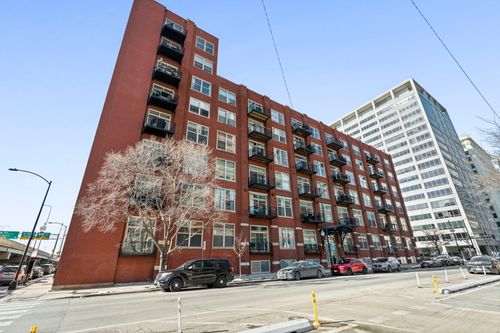 apt-209-420 S Clinton St, Chicago, IL, 60607-3811 | Card Image