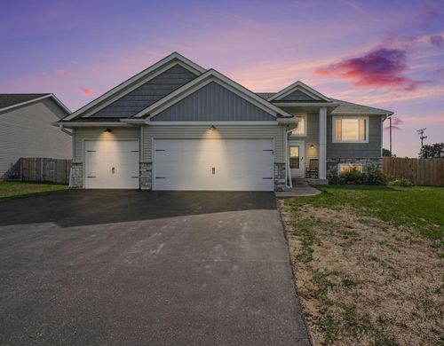 707 Hickory St Sw, Isanti, MN, 55040-6294 | Card Image