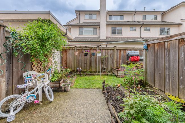 10 - 8700 Bennett Road, Townhouse with 3 bedrooms, 2 bathrooms and 2 parking in Richmond BC | Image 9