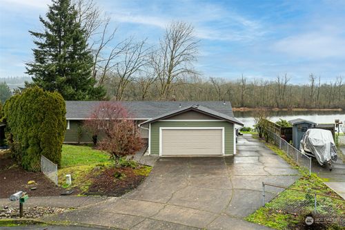 415 Lake Avenue, Woodland, WA, 98674 | Card Image