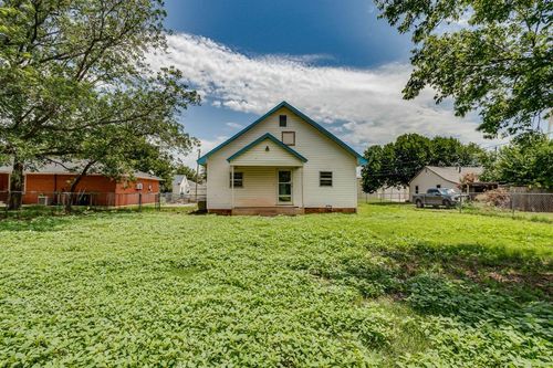 214 N Temple St, Cordell, OK, 73632-4232 | Card Image
