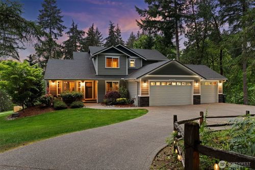 9328 74th Ave Nw, Gig Harbor, WA, 98332-6739 | Card Image