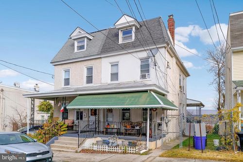 37 W 6th St, BRIDGEPORT, PA, 19405-1107 | Card Image