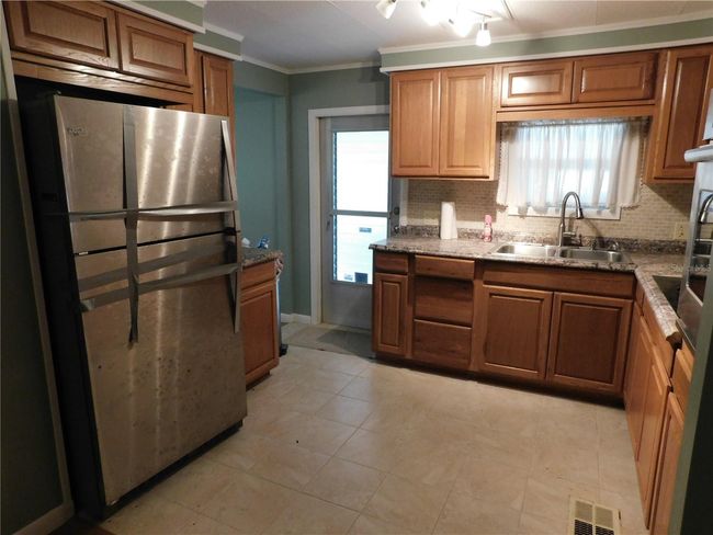 Kitchen | Image 6