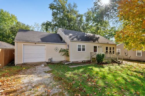 106 N Irvine St, Aroma Park, IL, 60910-1064 | Card Image