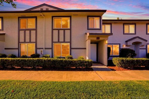 10320 Del Coronado Ln, Santee, CA, 92071-1215 | Card Image