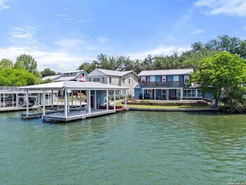 324 Granite Shoals Ln, Sunrise Beach, TX, 78643-9377 | Card Image