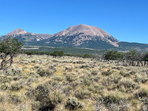 32 N Porcupine Ln, La Sal, UT, 84530 | Card Image