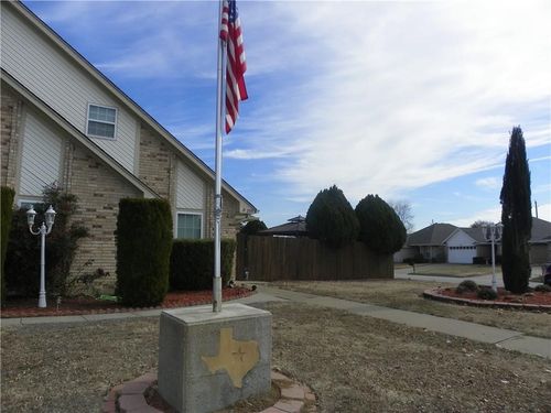 209 Overleaf Dr, Keller, TX, 76248-3632 | Card Image