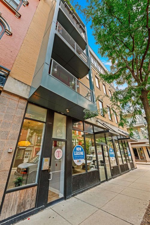 1326 Vine St, Cincinnati, OH, 45202-7622 | Card Image
