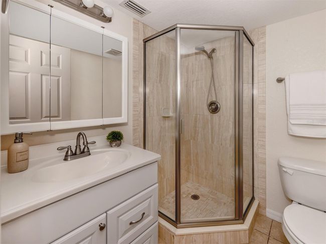 APT-6A3 - 25050 Sandhill Blvd, Condo with 2 bedrooms, 2 bathrooms and null parking in Punta Gorda FL | Image 15