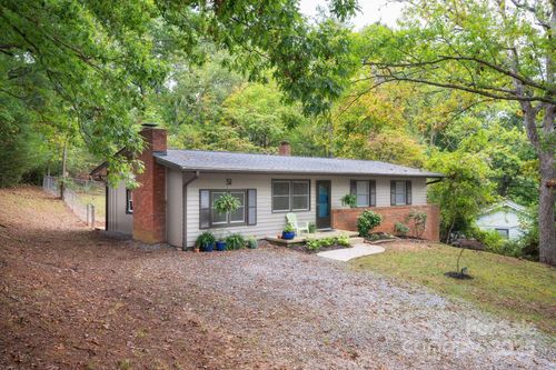 51 Campground Rd, Asheville, NC, 28805-2001 | Card Image