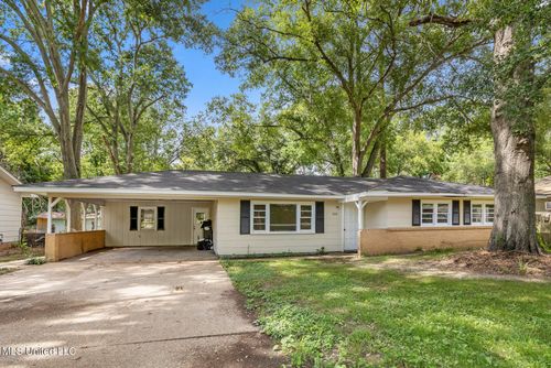 1038 Brookley St, Jackson, MS, 39212-3921 | Card Image