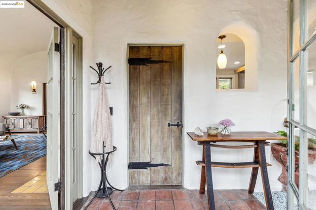 1386 Euclid Ave, House other with 4 bedrooms, 2 bathrooms and 1 parking in Berkeley CA | Image 7