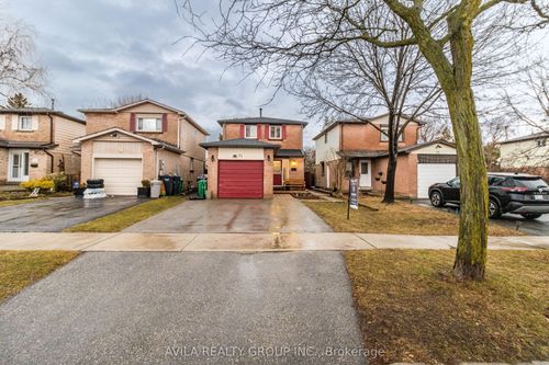 31 Wheatfield Rd, Brampton, ON, L6X2V4 | Card Image