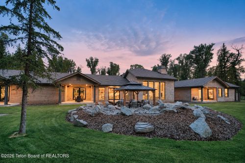 8910 Porter Loop, Jackson, WY, 83001 | Card Image