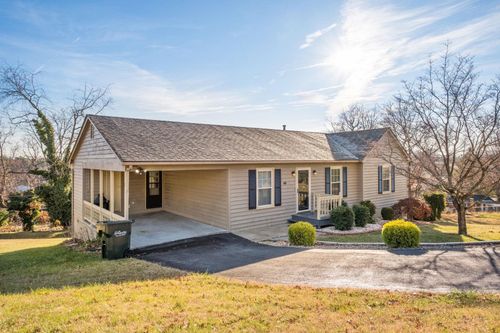 619 Essex Dr, STAUNTON, VA, 24401-1633 | Card Image