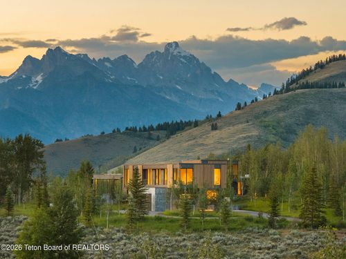2005 W Bannock Road, Jackson, WY, 83001 | Card Image