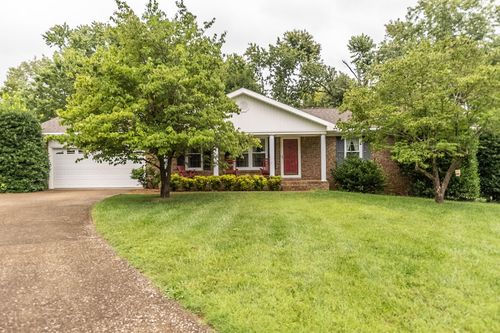 302 Springmont Dr, Hopkinsville, KY, 42240-4000 | Card Image