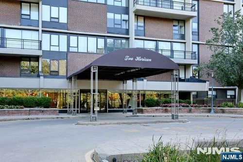 2 Horizon Rd, Fort Lee, NJ, 07024-6525 | Card Image