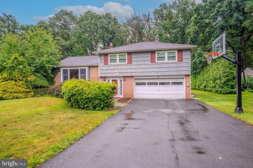 318 Oak Ln, PRINCETON JUNCTION, NJ, 08550-3610 | Card Image