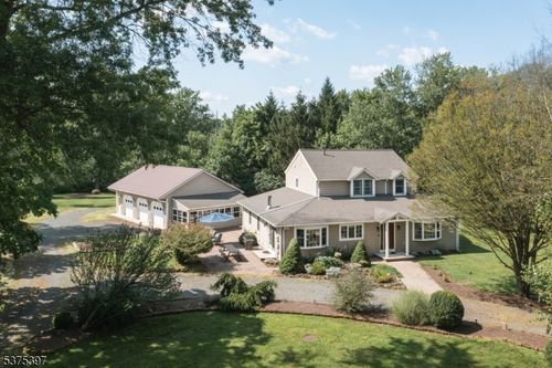50 Somerville Rd, Basking Ridge, NJ, 07920-3433 | Card Image