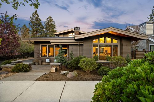2294 Nw High Lakes Loop, Bend, OR, 97703-6973 | Card Image