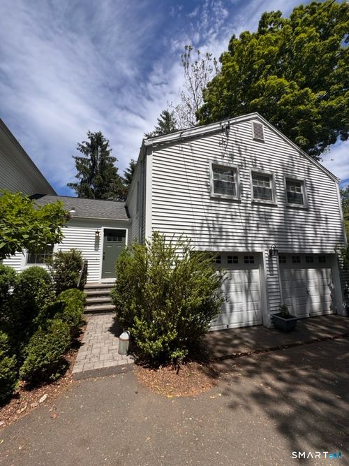 19 Whitney St, Westport, CT, 06880-3736 | Card Image