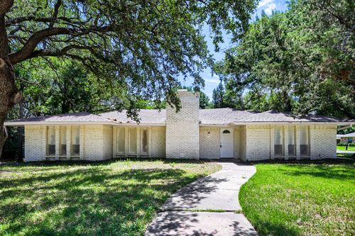 900 Westwood Dr, Plano, TX, 75075-8516 | Card Image