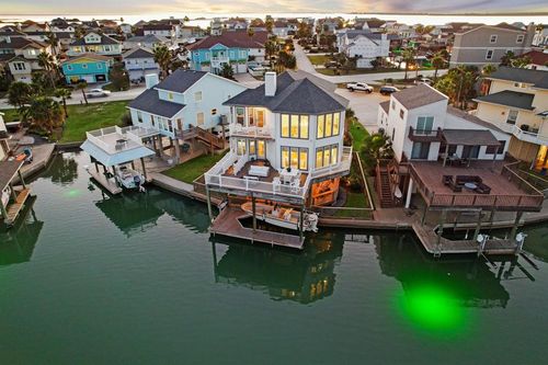 1834 Tiki Dr, Tiki Island, TX, 77554-8135 | Card Image