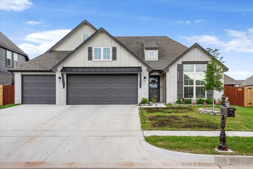 12415 S Maplewood Ave, Bixby, OK, 74008-2798 | Card Image