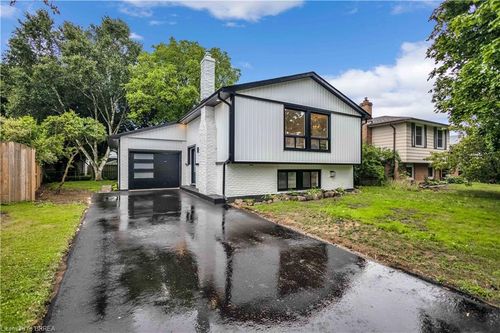 28 Crestlynn Cres, Simcoe, ON, N3Y4V8 | Card Image
