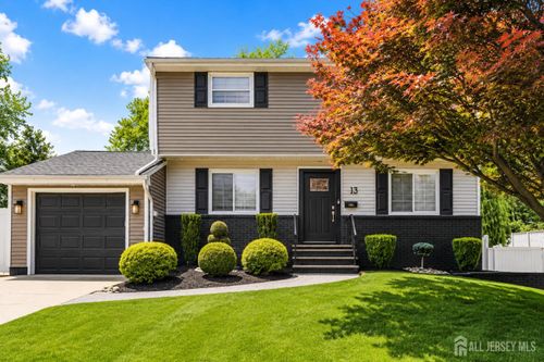 13 Andrew St, Old Bridge, NJ, 08857-2211 | Card Image