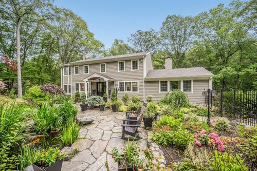 288 Shelter Rock Rd, Stamford, CT, 06903-3518 | Card Image
