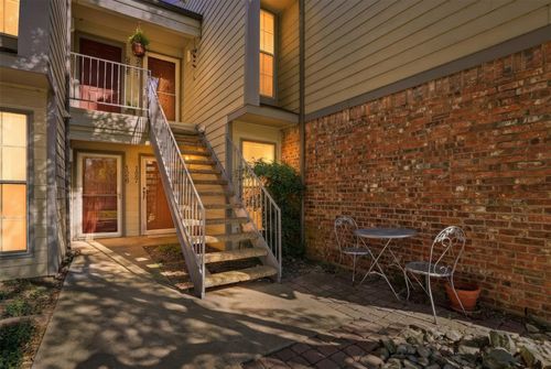 f-127-2535 Wedglea Dr, Dallas, TX, 75211-2037 | Card Image