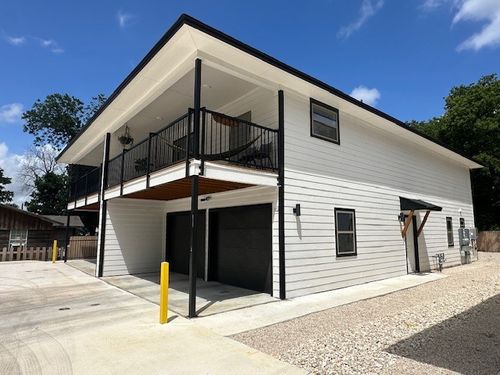 313 Mill St, San Marcos, TX, 78666-5891 | Card Image