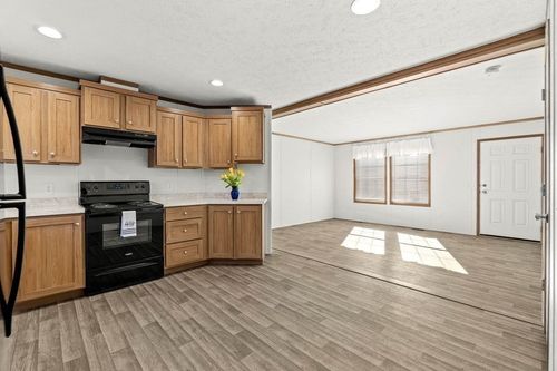 23-b-200 North St, Danvers, MA, 01923-1235 | Card Image