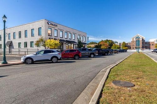 2-207-2 W King St, Dalton, GA, 30720-4279 | Card Image