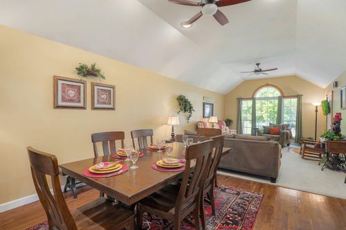 719 S Walnut St, Mount Vernon, MO, 65712-1348 | Card Image