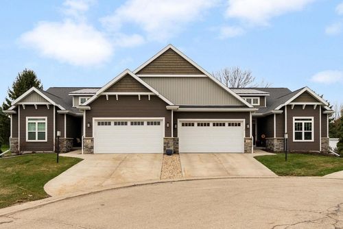 21 Bentley Way, Fitchburg, WI, 53711 | Card Image