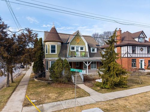 404 9th St E, Owen Sound, ON, N4K1P3 | Card Image