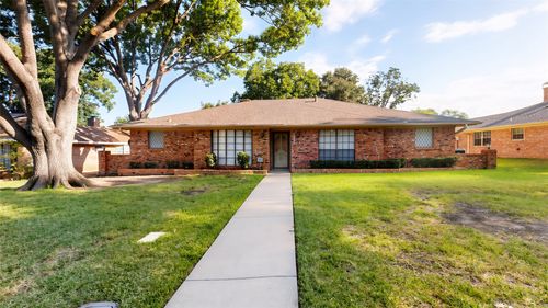 1543 Glenhill Ln, Lewisville, TX, 75077-2833 | Card Image