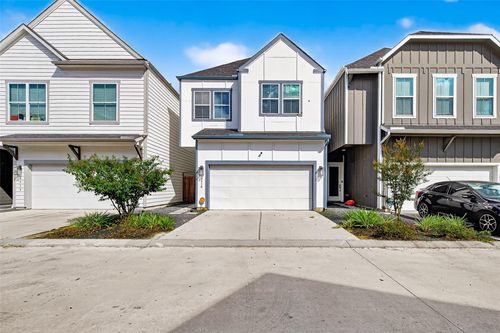 8410 Berry Brush Ln, Houston, TX, 77022-1752 | Card Image