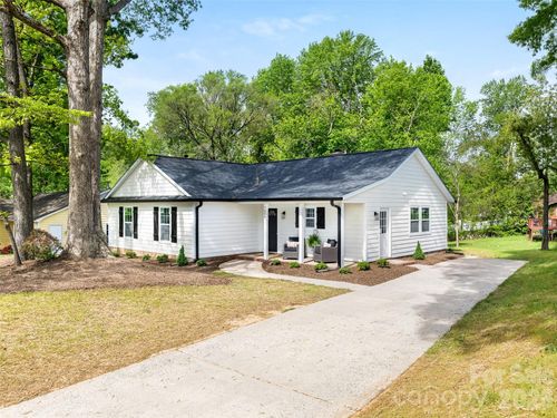 7606 Walnut Wood Dr, Charlotte, NC, 28227-1239 | Card Image