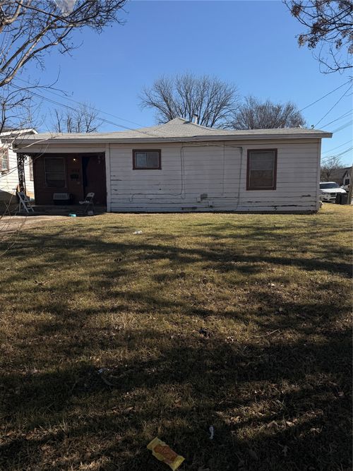 2819 Village Creek Rd, Fort Worth, TX, 76105-4473 | Card Image