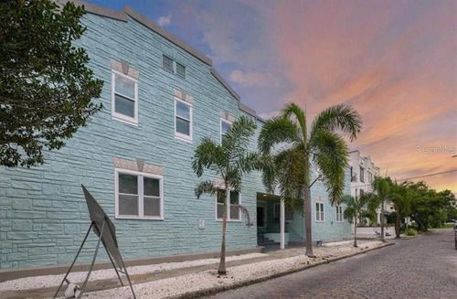 205-308 Grove St N, St Petersburg, FL, 33701-2751 | Card Image