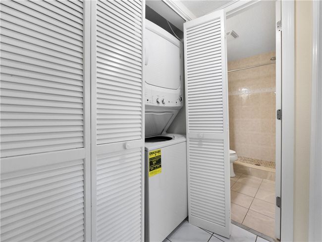 APT-2 - 5825 Marina Dr, House attached with 2 bedrooms, 2 bathrooms and null parking in Sebastian FL | Image 19