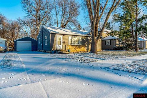 324 Jefferson Avenue, North Mankato, MN, 56003 | Card Image