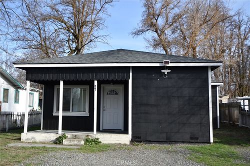 261 N 14th St, Montague, CA, 96064-8044 | Card Image